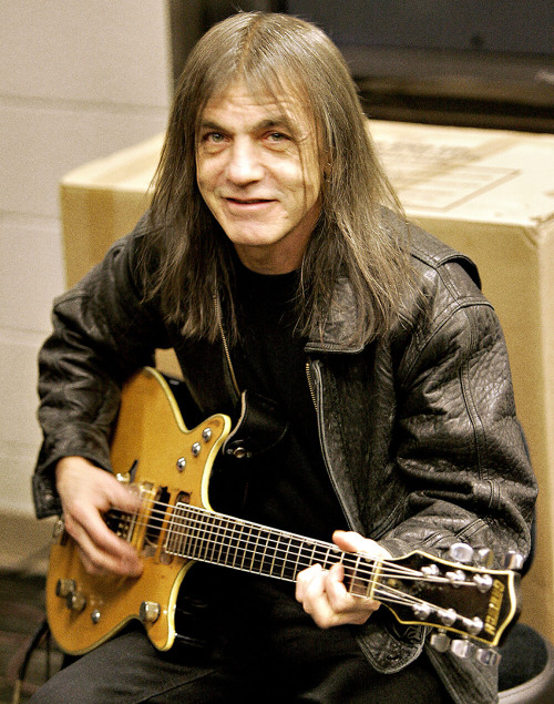 AC/DC, Malcolm Young testing his new signature Gretsch, 2008