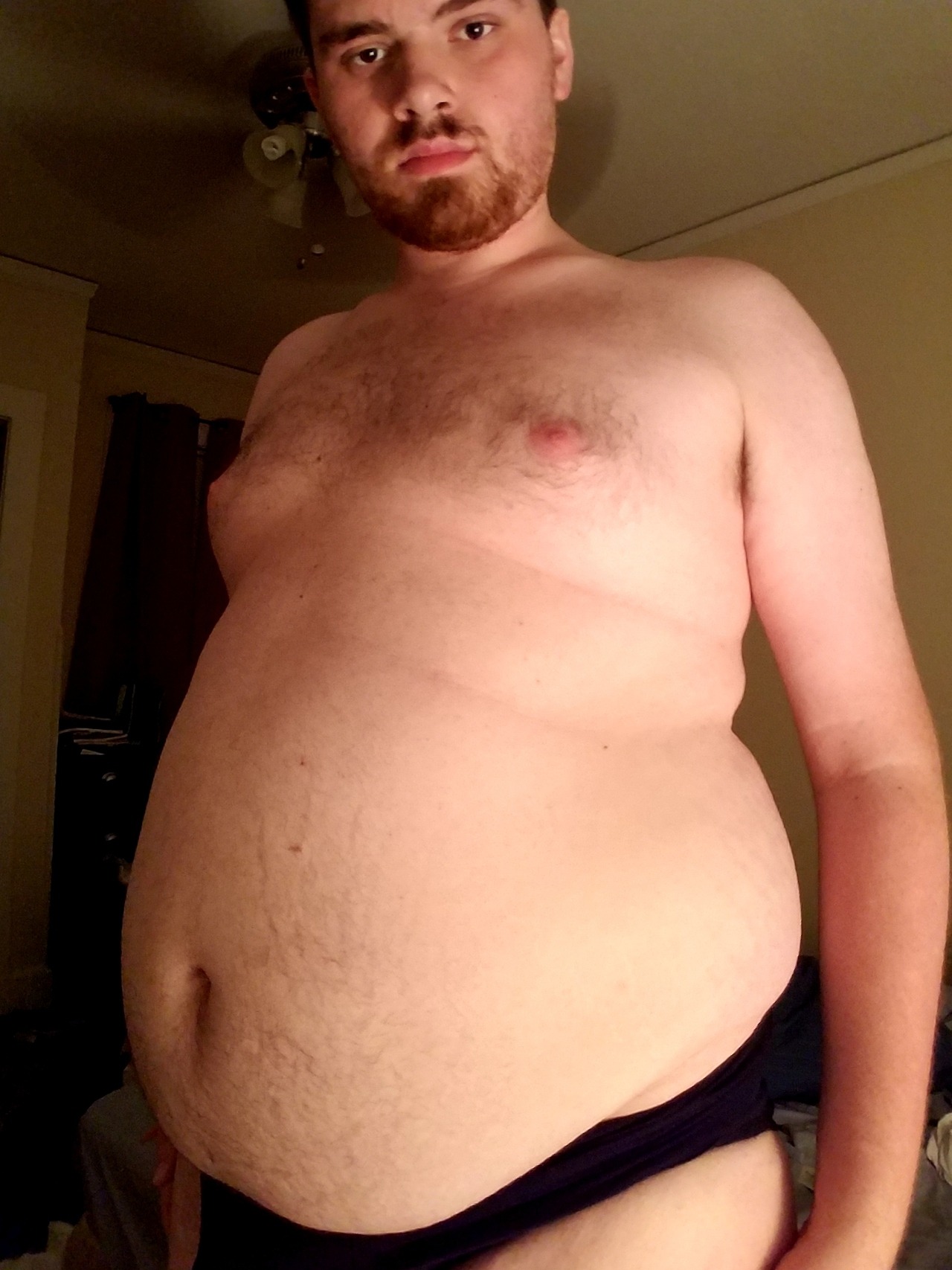 keepembloated:  bauchliebhabear:   superfathorse:  Should I get fatter? Each like
