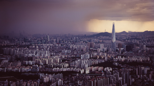 Rain showers over Seoul.