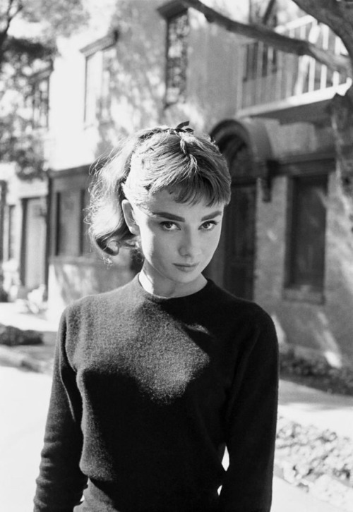 lostinhistorypics - Audrey Hepburn by Mark Shaw, 1953