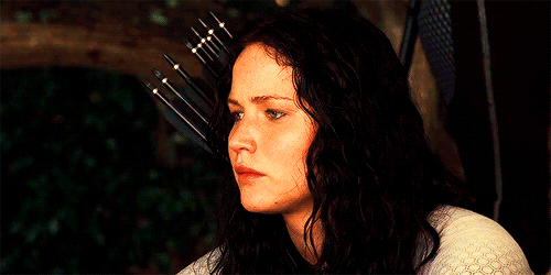 thejonisseverson:catnus:Johanna Mason being nice by bringing Katniss water, but also scaring the shi
