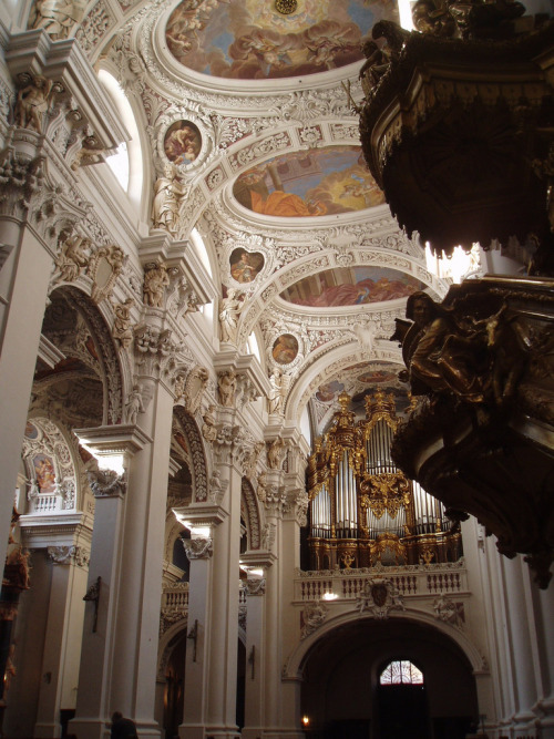 classical-beauty-of-the-past:St Stephen’s Cathedral, Passau byAidan McRae Thomson