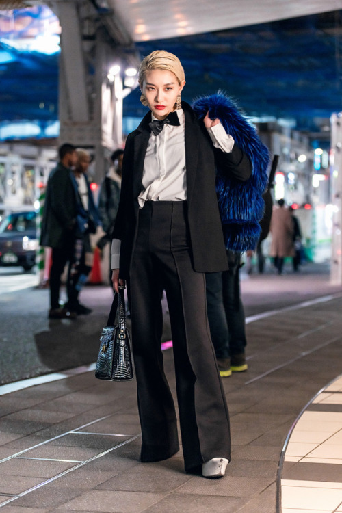 tokyo-fashion: Mana Hamada - a Japanese model known in the Tokyo fashion scene for speaking openly a