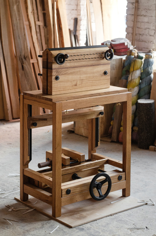 combinanta: Hand crafted solid oak Finishing Press No.102