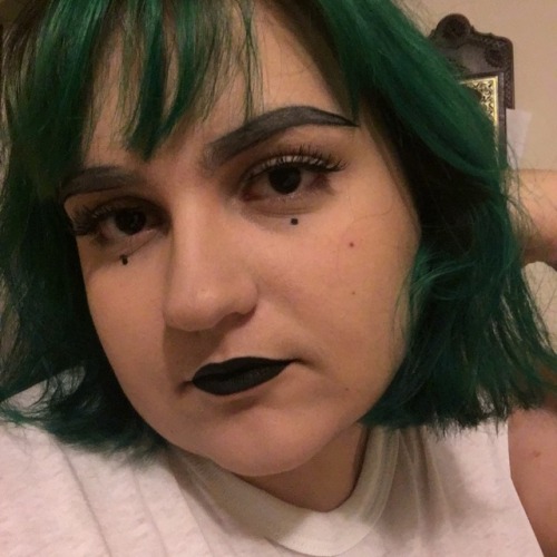 kushblazer666: truckpussy:yello this is my dumbass bich cosplay