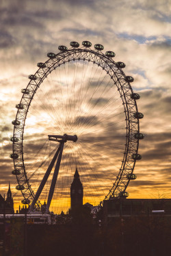 winsnap:  Eye time | by Mathew Parri Thomas   Great photo