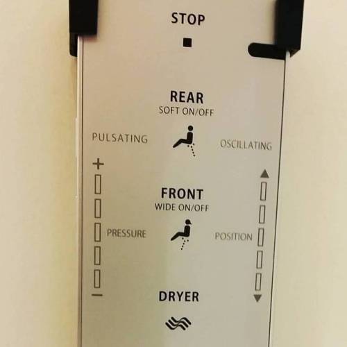 Remote control for the toilet&hellip;. it&rsquo;s so real&hellip; #wtf&hellip;.#leavesyoufreash #tot