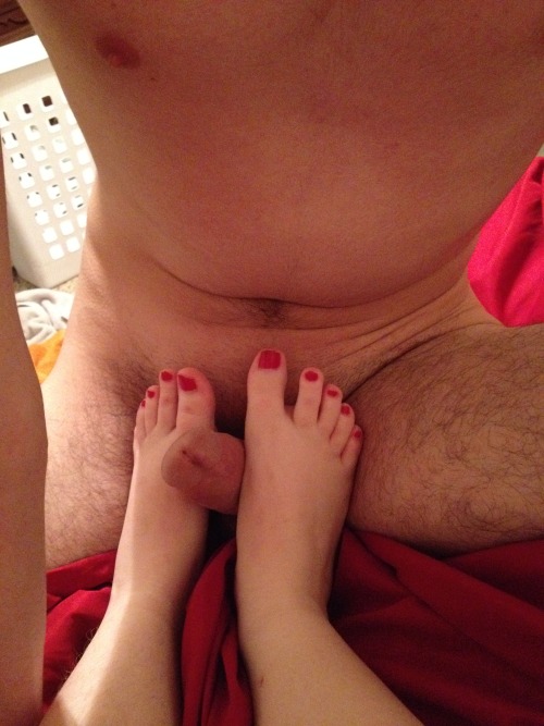 wikifootjob: Pale BBW Teen Footjob