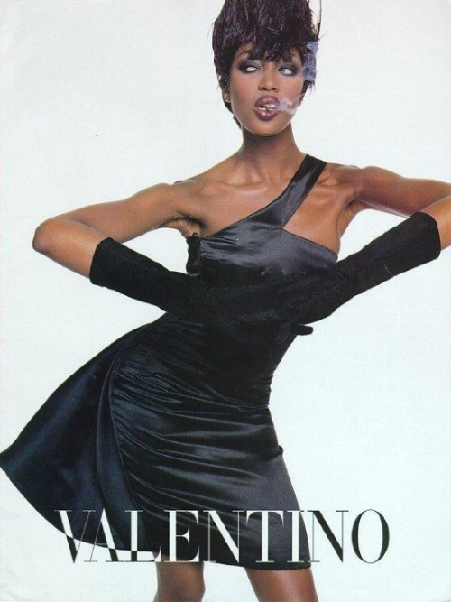 the-original-supermodels: Valentino F/W 1995Naomi Campbell by Walter Chin