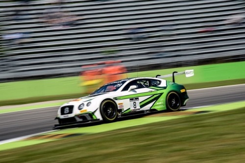 Avoiding the controversy surrounding its teammate, Bentley Team M-Sport’s N° 8 Bentley Contine