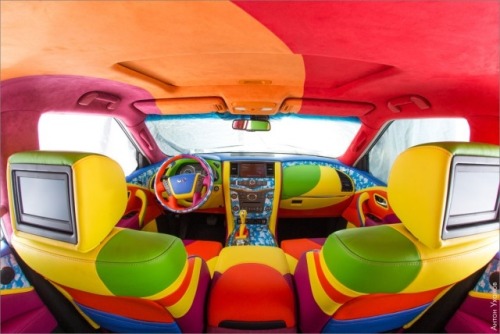 owmeex:  Infiniti QX56 “Yellow Submarine”