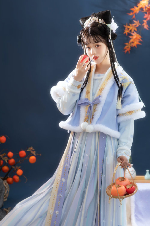 chinese hanfu for winter by 花朝记