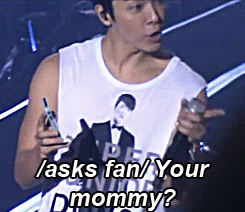   that time donghae took a fan’s phone and called her mommy in the middle of the