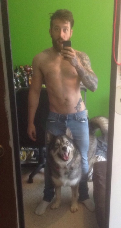 yourroyalpenis:  ravengardart:  I love this photo…  Everything I need in my life in one photo tbh