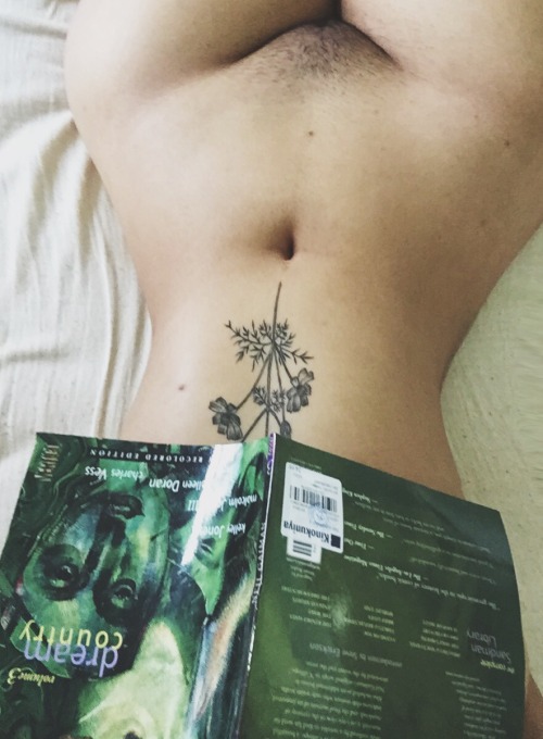 superior-pvssy:  I’m bored so I’m reading