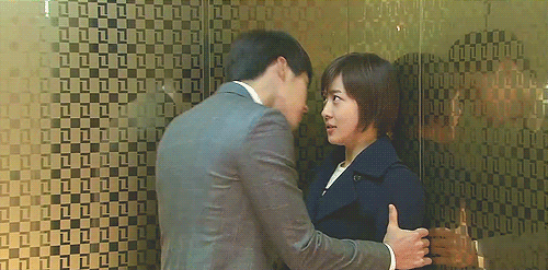 Koreans Kissing