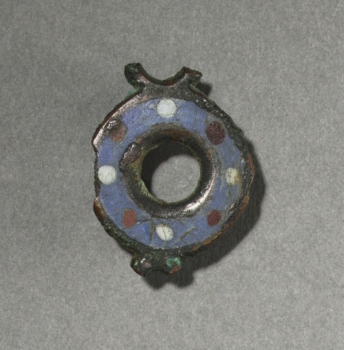 artofthedarkages: Roman provincial brooches with colorful geometric glass inlay. Cast out of bronze,
