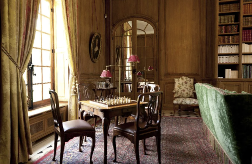 theladyintweed:18th century chateau in Fontainbleau, outside Paris, France For sale through Chr