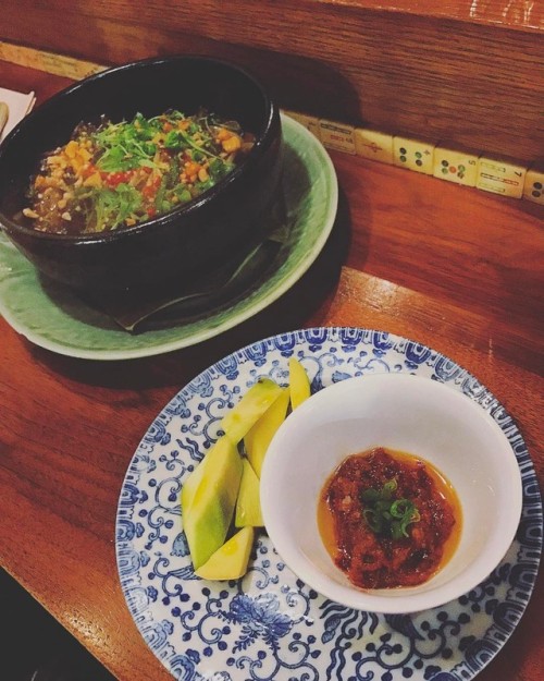 Pancit na hipon at manga at bagoong (noodles with shrimp and mangoes with shrimp paste). @marelagram