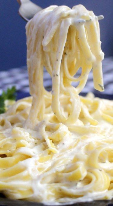 Fettuccine Alfredo