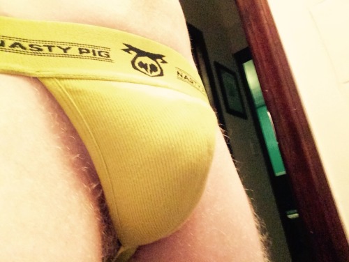 gingerstrap:  Happy hump day!   Kik: gingerstrap   #me