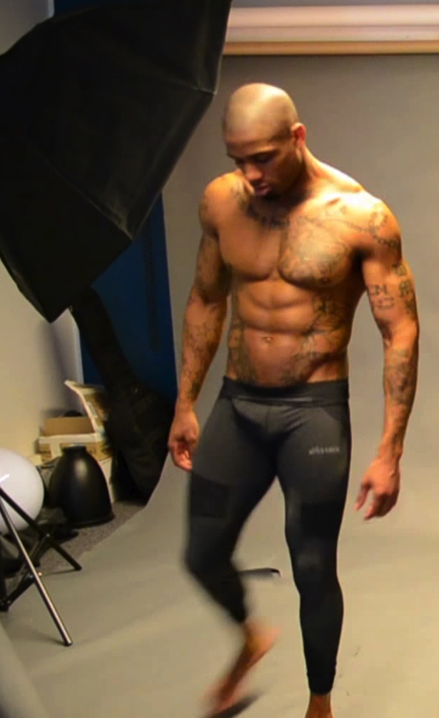 bone8210:  theofficialbadboyzclub:  Blooper or Intentional  Thick Dick Thursdays