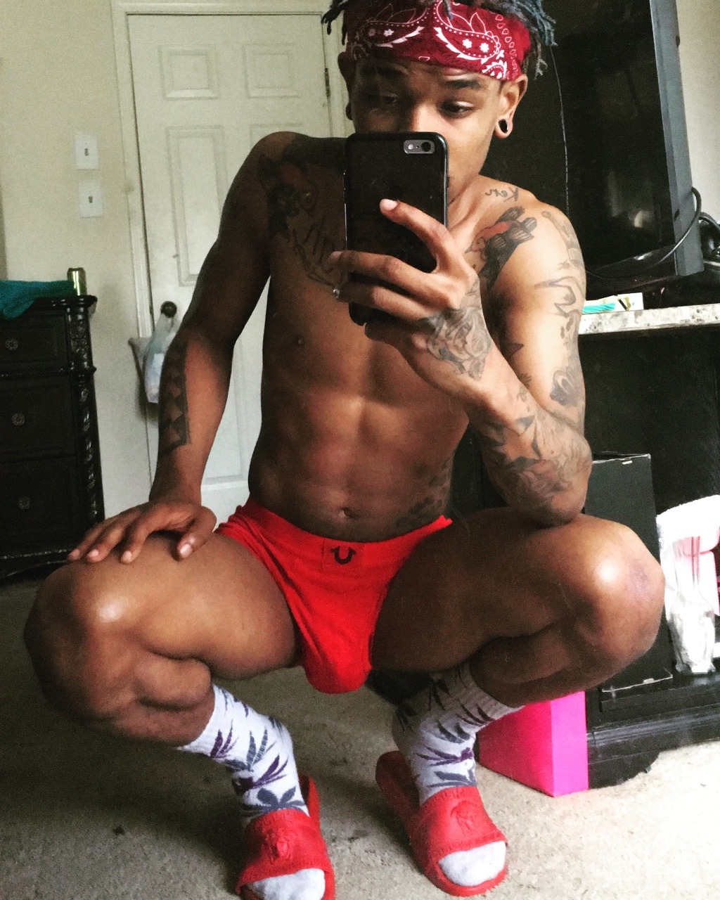 torianowatts:  sexricorn24:  torianowatts:  SC 👻 KenTatted2.0 👻 ♥️😘