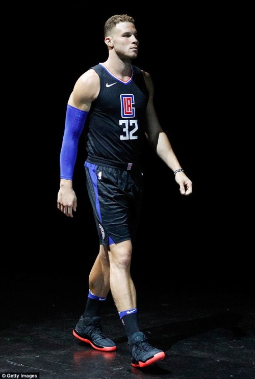 xemsays:  xemsays:  xemsays: BLAKE GRIFFIN Los Angeles Clippers 28 years old 6ft. 10in. 251 lbs.     