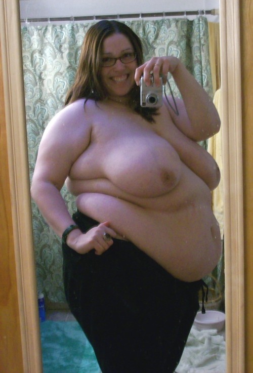 Porn photo Side selfie… Gypsy SSBBW 			48J 			5'4"