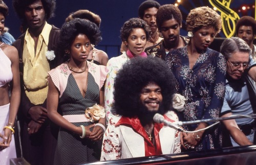 twixnmix: 1970s Soul Train MomentsIke & Tina Turner - aired: April 22, 1972 The Sylvers - aired: