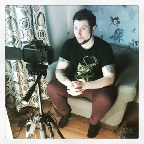 lauraacanfly:  Look who’s making their first YouTube vid 😉 @lewis_howeth 😘