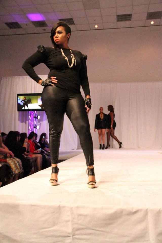 planetofthickbeautifulwomen:       Thick Model @ The Haute Curves LA Fashion