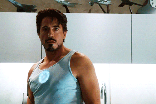 Make Me Choose: Carol Danvers Or Tony Stark?