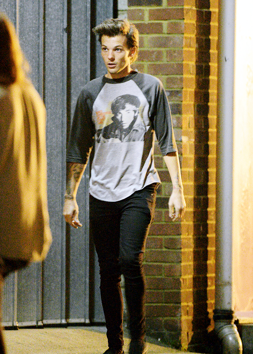 Louis Seen Outside The Book Signing In Park Royal Studios, London 
