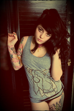 inked-girls-all-day:  Radeo