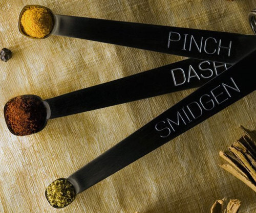 awesomeshityoucanbuy:  Tiny Measuring SpoonsTake your culinary game to the next level by using the tiny measuring spoons to cook like a legend such as your mom or grandma. Now when you see a recipe call for a “smidgen” of this or a “pinch” of