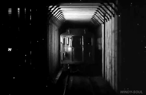 barbara-stanwyck:Following the New York City subway from 14th to 42nd street. Filmed by G.W. Bitzer 