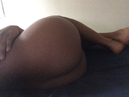 santanasfantasy:  Meal 👅    Submit pics & videos 😈