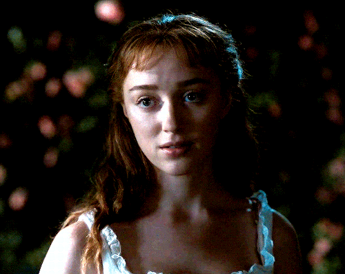 Phoebe Dynevor As Daphne Bridgerton | Bridgerton 1.05