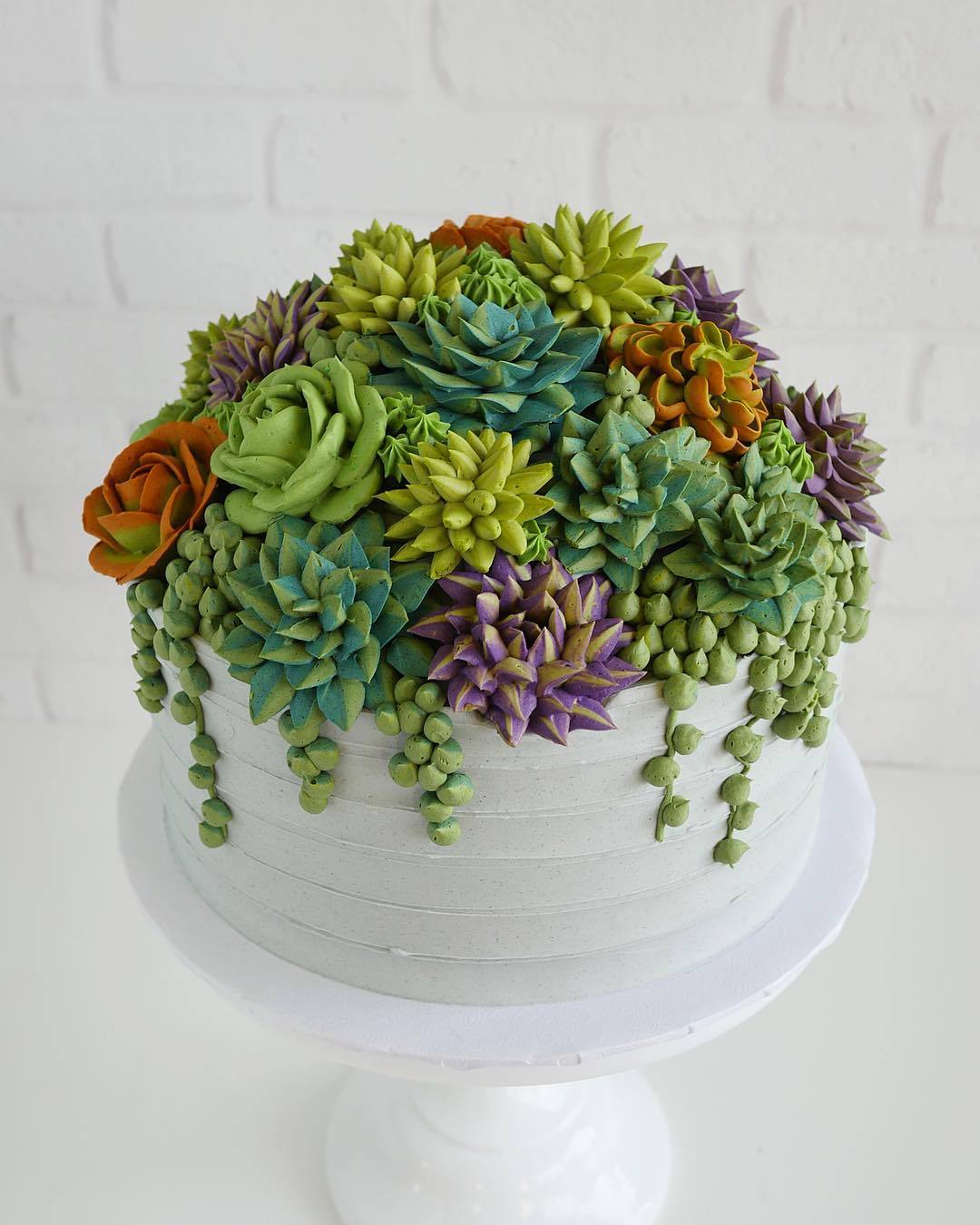 sosuperawesome:  Leslie Vigil on InstagramFollow So Super Awesome on Instagram 
