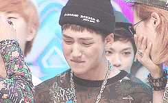 shinwoos:  b1a4’s first win @ music core 130518 ♥ 