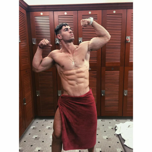 texasfratboy:  i like!