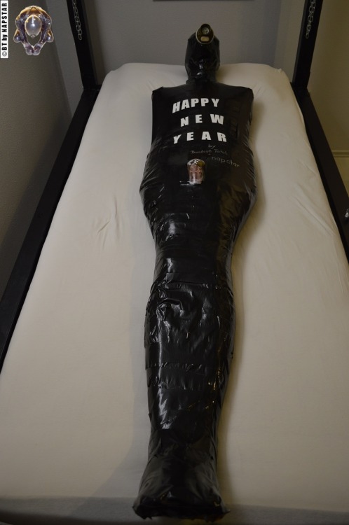 https://lovetapebondage.tumblr.com/post/136474517011
