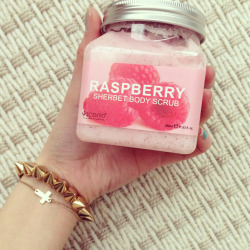 daisyeau:  raspberry is loveeee 