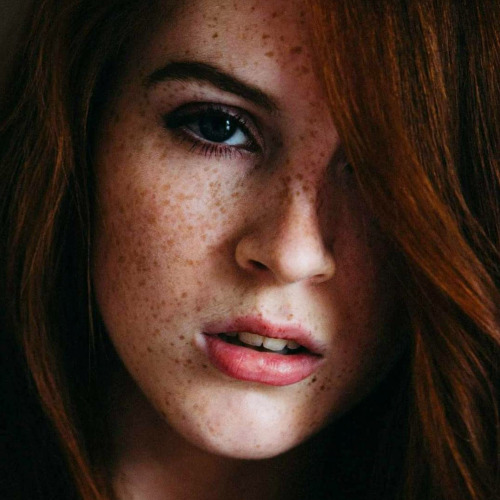 bigyellowfarm: gewelmaker:  Danielle Boker  Just because 