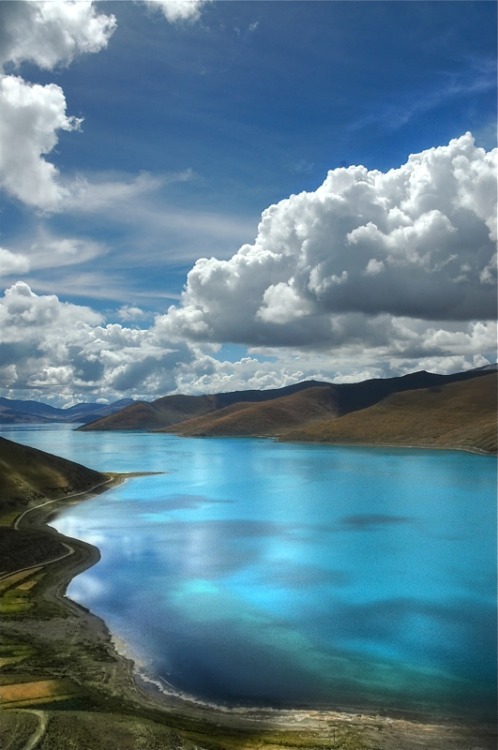 Yamdrok lake, Tibet.