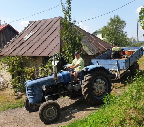 #Vinné #Zemplín #zemplinskasirava #traktor (v místě Obec Vinné) https://www.instagram.com/p/CTbfKdaM