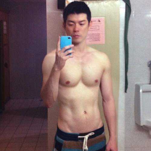 Still Tooooooo slimby nasstw http://ift.tt/1bg3jLe