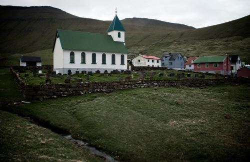 watchoutforintellect:  Faroe Islands by Felix Van De Glen 