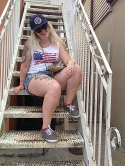 chubby-bunnies:  US Size 14 This is my second submission I was overwhelmed by all the love last time!  Thank you so much!  My bikini pic last time was from Texas, this pic is from traveling in New Orleans